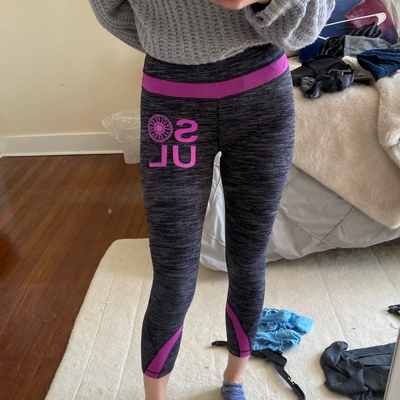Soulcycle Dark Grey and Fuschia Lululemon Run Inspire Crop Leggings - Picture 2 of 8